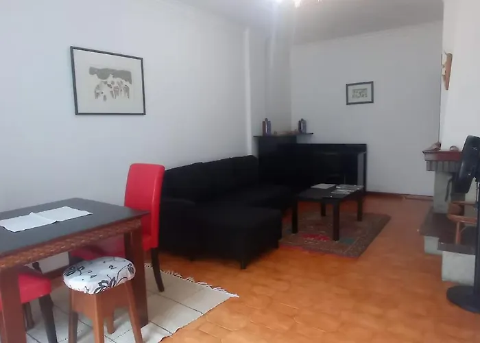 Alojamentos Turismo E Negocios Apartment